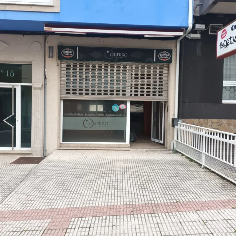 BAJO COMERCIAL VILLA AMPARO 15